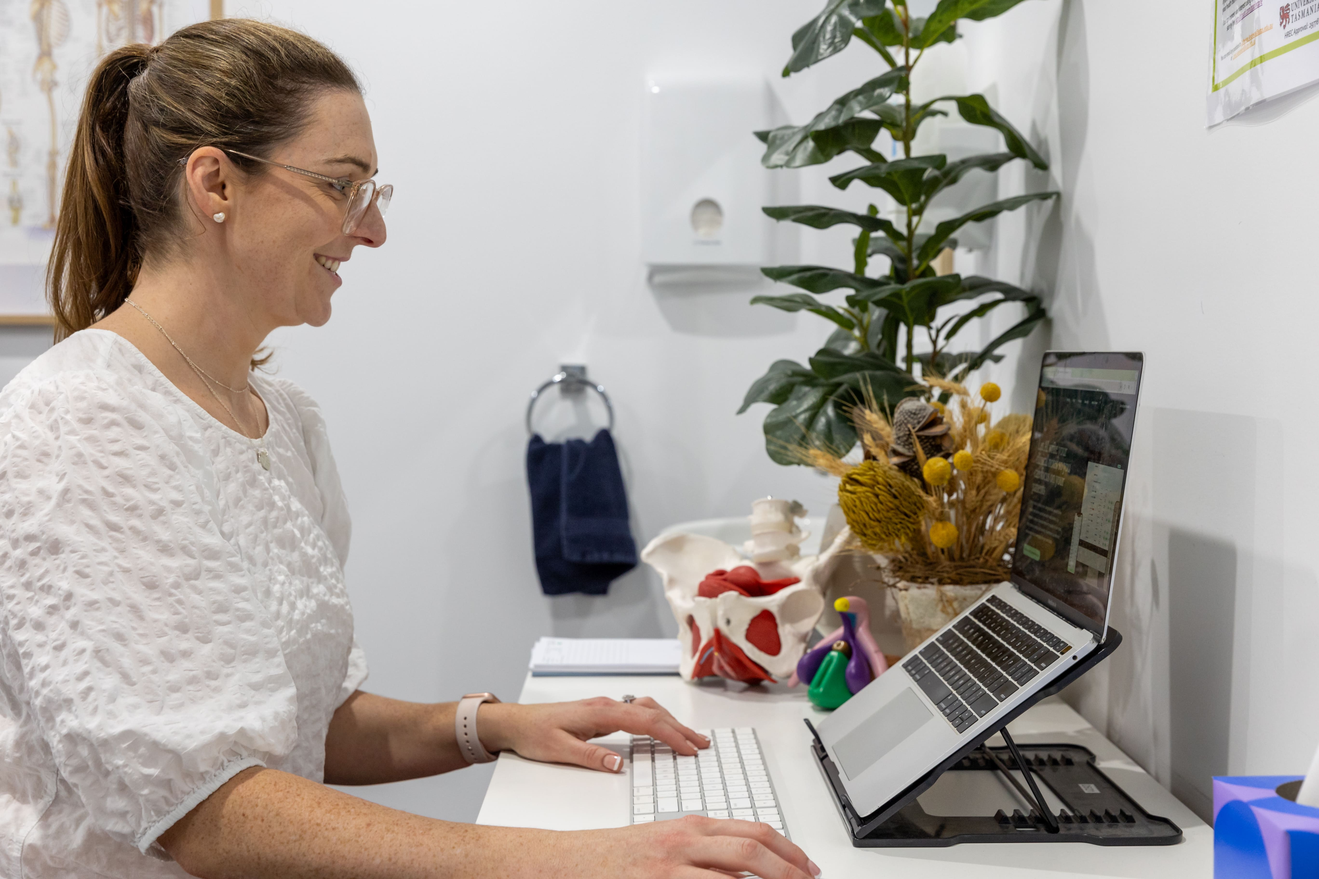 Heidi vs. PatientNotes: Which AI Transcribing Tool is Right for You?